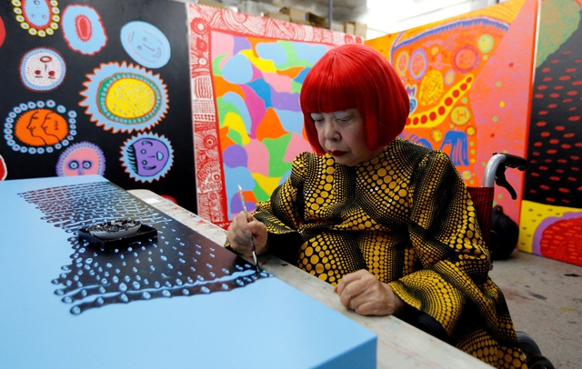 'Nữ hoàng chấm bi' Yayoi Kusama qua đời- Ảnh 3.
