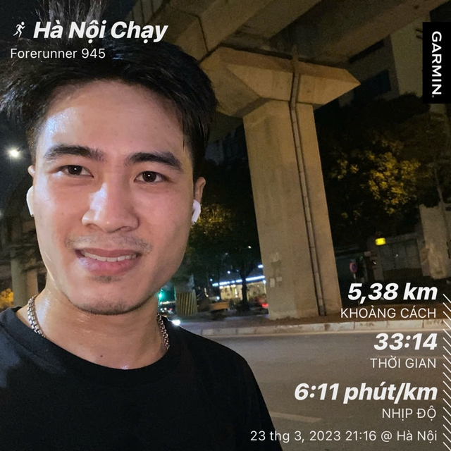 Những cuốc xe 'song ngữ' của tài xế tự học tiếng Anh - Ảnh 2.