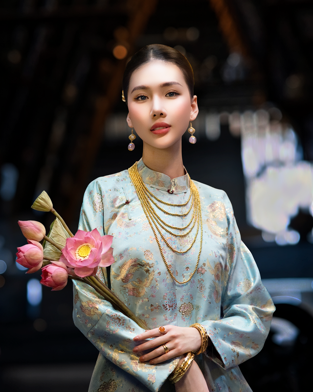 Hình ảnh gây chú ý của Bùi Quỳnh Hoa khi lần đầu đóng phim - Ảnh 1.