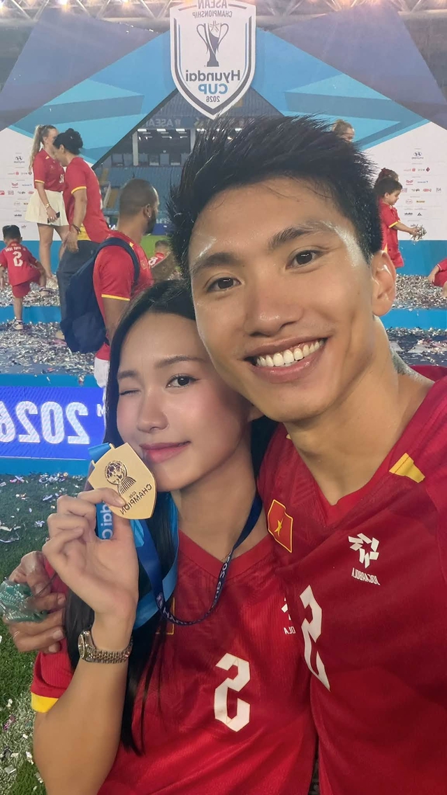 Đoàn Văn Hậu cùng đồng đội vô địch, Doãn Hải My chia sẻ gây chú ý- Ảnh 2.