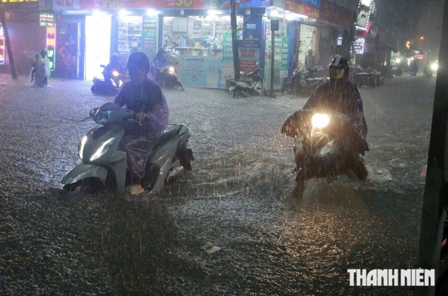 Dự báo thời tiết hôm nay 28.8: 5 tỉnh nguy cơ lũ quét- Ảnh 1.