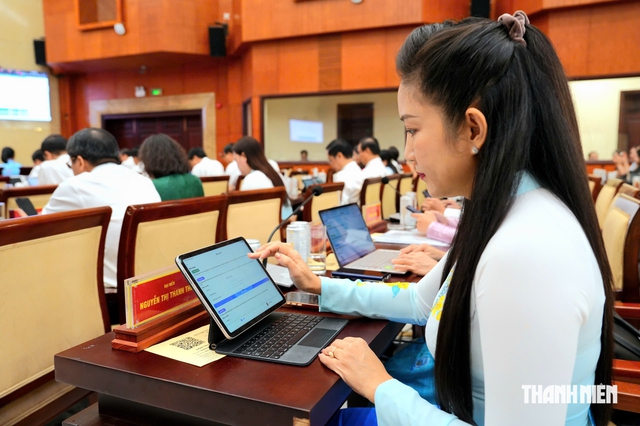 TP.HCM: Kh&ocirc;ng để chậm trễ về thể chế l&agrave;m chậm cơ hội ph&aacute;t triển - Ảnh 2.