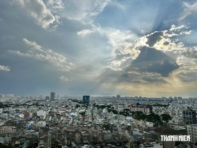 El Nino mạnh khiến Nam bộ nắng nóng đến 36 độ C giữa mùa mưa- Ảnh 1.