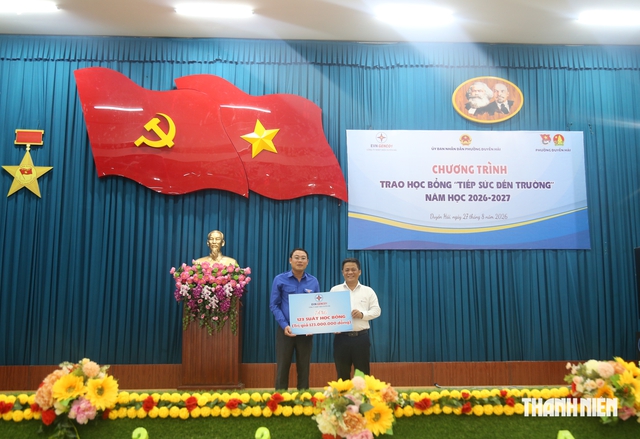 Nhiệt điện Duy&ecirc;n Hải trao 123 suất học bổng 'Tiếp sức đến trường' trước thềm khai giảng- Ảnh 2.