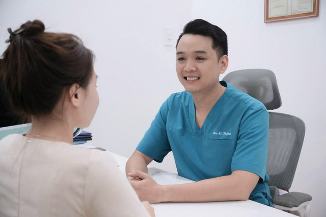 Bác sĩ Trương Công Gia Thịnh: Sửa đôi mắt - Chạm cuộc đời- Ảnh 1.