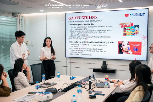 Sinh viên năm nhất ra thị trường, doanh nghiệp nhìn thấy tiềm năng - Ảnh 2.