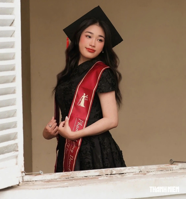 Cô gái mê truyện trinh thám trở thành thủ khoa với điểm GPA 3.96/4.0 và IELTS 8.0 - Ảnh 2.
