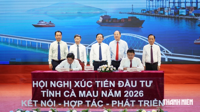 C&agrave; Mau trao quyết định, chứng nhận cho 19 dự &aacute;n hơn 40.000 tỉ đồng  - Ảnh 1.
