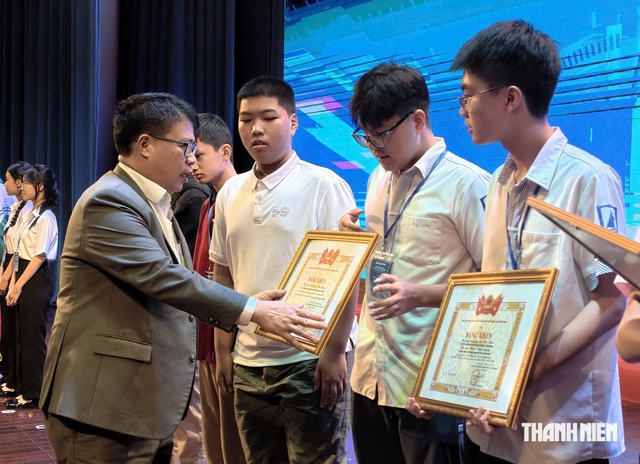 Trung ương Đoàn trao giải Hội thi Tin học trẻ toàn quốc lần thứ 32 năm 2026 - Ảnh 5.
