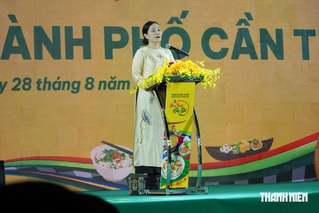 Hơn 100 gian hàng ẩm thực 'mở cửa' cạnh sông Hậu dịp lễ Quốc khánh- Ảnh 3.
