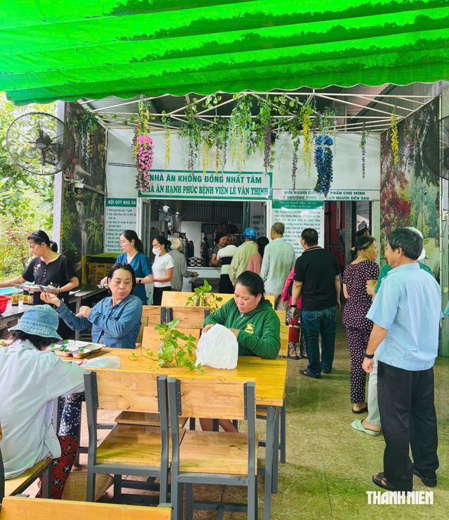 Chuyện tử tế: Nhà ăn không đồng trong bệnh viện mời mọi người dùng bữa- Ảnh 5.
