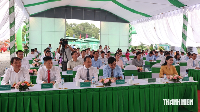 Khởi công Khu đô thị mới công viên trung tâm Đồng Xoài giai đoạn 1 và 2 - Ảnh 1.