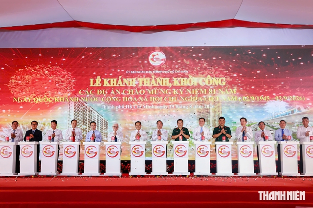 TP.HCM khởi công loạt dự án lớn sáng 29.8: Tháo gỡ điểm nghẽn lưu thông
- Ảnh 2.