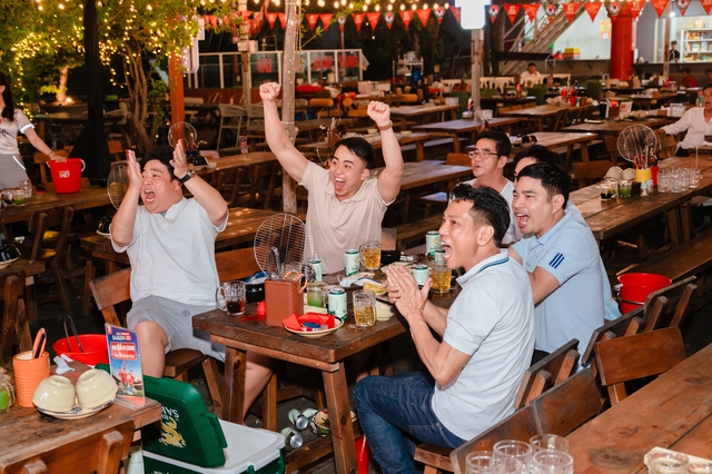 Bia Saigon ‘Kết triệu con tim’: Tình yêu bóng đá kết nối người hâm mộ Việt Nam- Ảnh 3.
