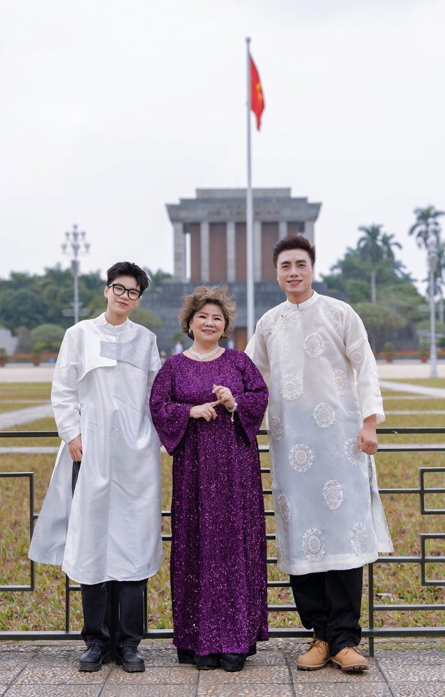 Dương Quốc Hưng mời NSND Thanh Hoa góp giọng trong MV mừng Quốc khánh 2.9 - Ảnh 3.