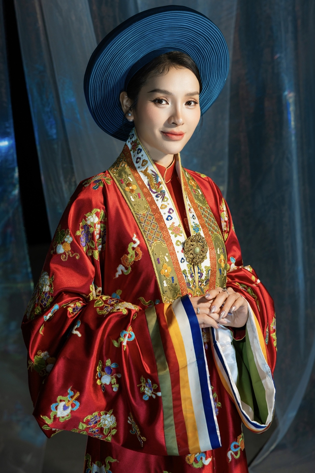 Phan Đinh Tùng, Phương Trinh Jolie hát mừng Quốc khánh- Ảnh 1.