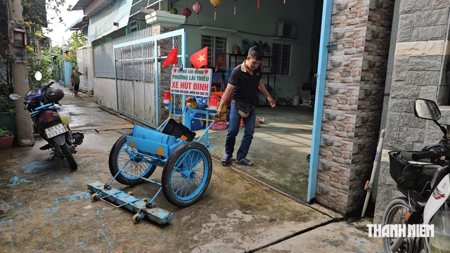 Người đ&agrave;n &ocirc;ng chế xe h&uacute;t đinh mở đường b&igrave;nh an cho người d&acirc;n nghỉ lễ 2.9 - Ảnh 5.
