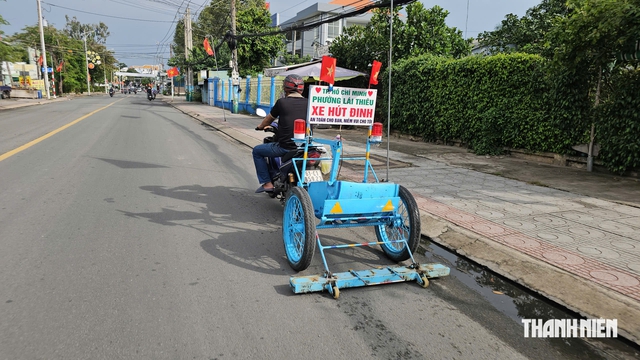 Người đ&agrave;n &ocirc;ng chế xe h&uacute;t đinh mở đường b&igrave;nh an cho người d&acirc;n nghỉ lễ 2.9 - Ảnh 3.