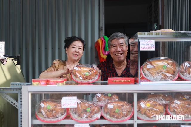 20 năm bán bánh trung thu hình con heo, ông chủ 'lo không ai nối nghề' - Ảnh 5.