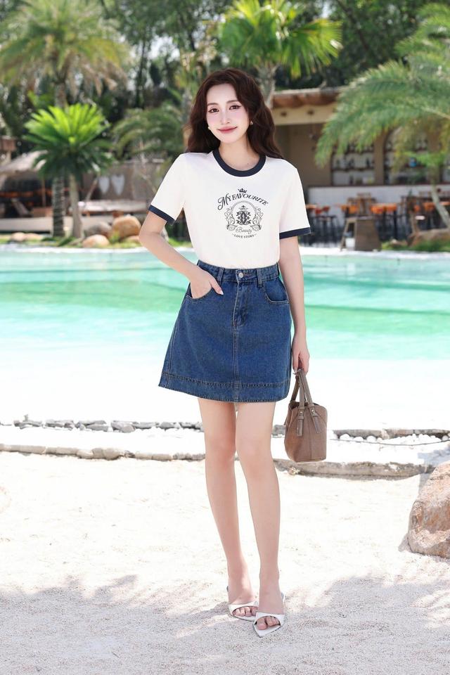 Nhìn lại sức hút bất tận từ những chiếc váy jeans quen thuộc - Ảnh 9.