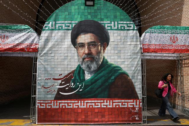 Iran không công bố băng ghi âm của lãnh tụ vì sợ lộ tung tích - Ảnh 1.