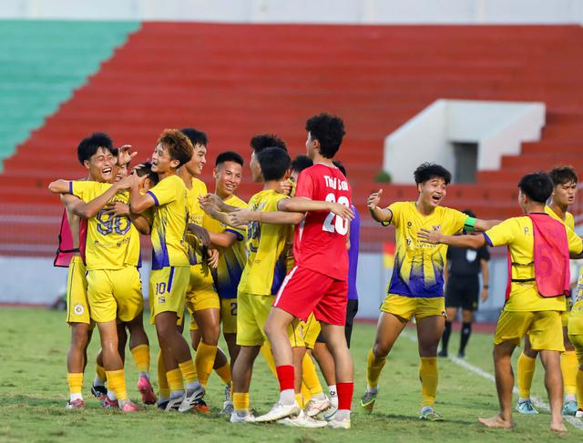 Bầu Hiển đưa bóng đá về quê hương mới, CLB Thái Nguyên chính thức ra mắt- Ảnh 6.