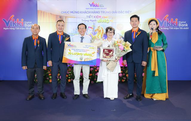 Từ ngựa v&agrave;ng đến b&oacute;ng v&agrave;ng: Vikki Digital Bank lan tỏa m&ugrave;a tiết kiệm sinh lời - Ảnh 1.