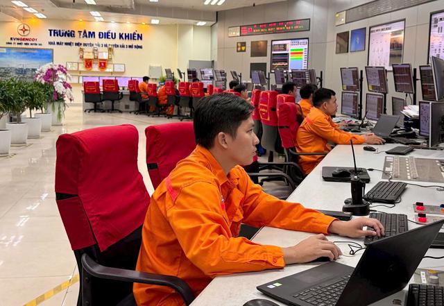 EVNGENCO1 vượt qua cao điểm mùa khô, chủ động ứng phó mùa mưa bão - Ảnh 2.