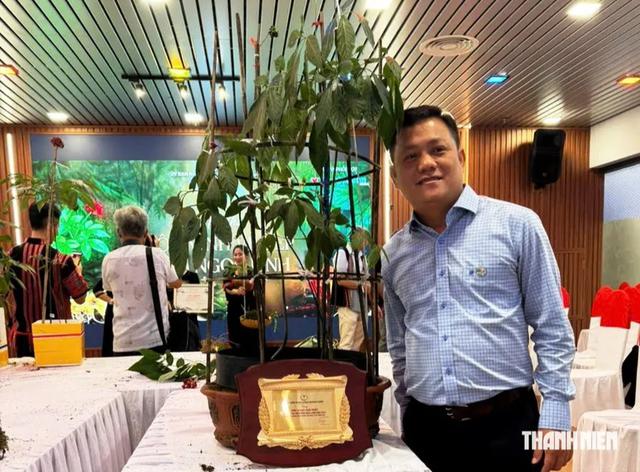 Củ sâm Ngọc Linh hơn 35 năm tuổi bán 725 triệu đồng có gì đặc biệt? - Ảnh 5.