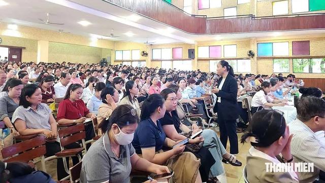 Siết trách nhiệm hiệu trưởng về ngộ độc thực phẩm - Ảnh 1.