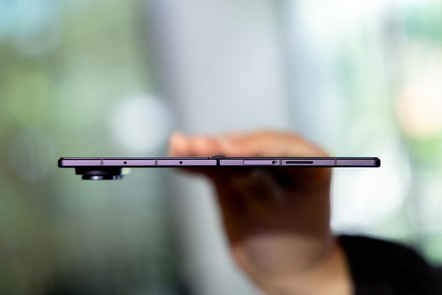 Pin silicon-carbon là gì mà cả ngành smartphone đang đua nhau sử dụng? - Ảnh 1.