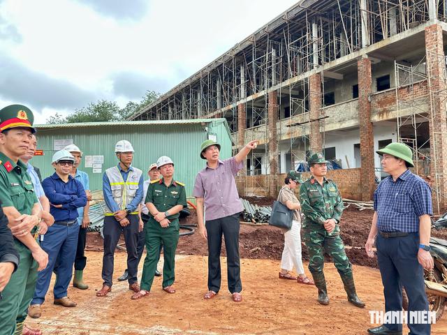 7 trường nội trú biên giới Gia Lai chạy đua "nước rút" trước thềm năm học mới - Ảnh 2.