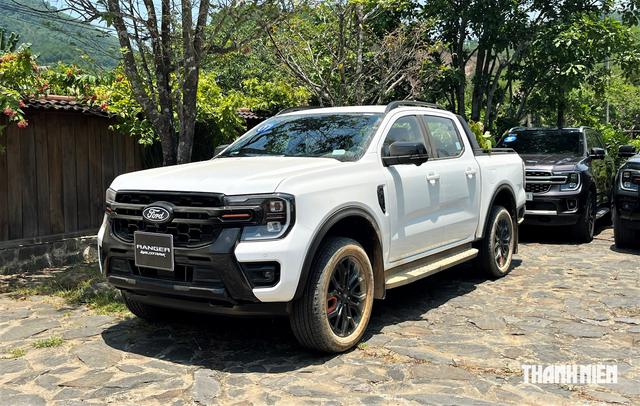 Sức ép cạnh tranh lớn, Ford Ranger vẫn dẫn đầu phân khúc xe bán tải - Ảnh 2.