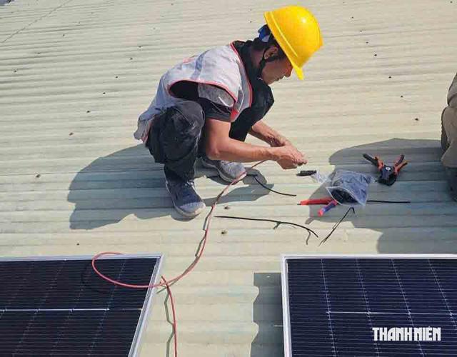 Khi 'thợ đụng' kiếm việc bằng một cú chạm- Ảnh 1.