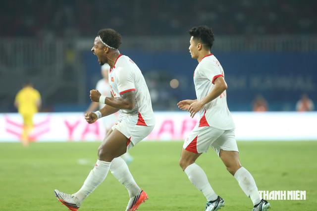 Đội tuyển Việt Nam thăng hoa rực rỡ, thắng ‘hủy diệt’ chủ nhà Indonesia 3-0: Đấu Campuchia ngày nào?- Ảnh 7.
