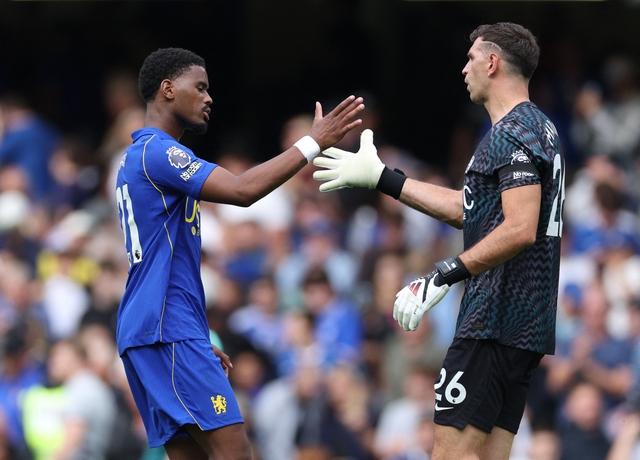 M.U thắng ngược Hull City gây tranh cãi, HLV Xabi quyết định lạ giúp Chelsea giành trọn 3 điểm- Ảnh 6.