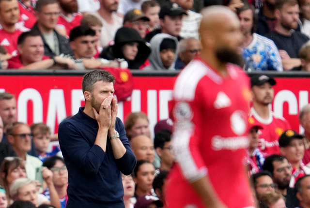 M.U thắng ngược Hull City gây tranh cãi, HLV Xabi quyết định lạ giúp Chelsea giành trọn 3 điểm- Ảnh 1.