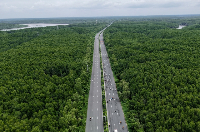 Sôi động Ngày hội xe đạp Saigontourist Group vì cộng đồng - Ảnh 3.