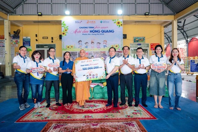 Khu Y tế Kỹ thuật cao TP.HCM mang hạnh phúc sẻ chia đến Mái ấm Hồng Quang - Ảnh 1.