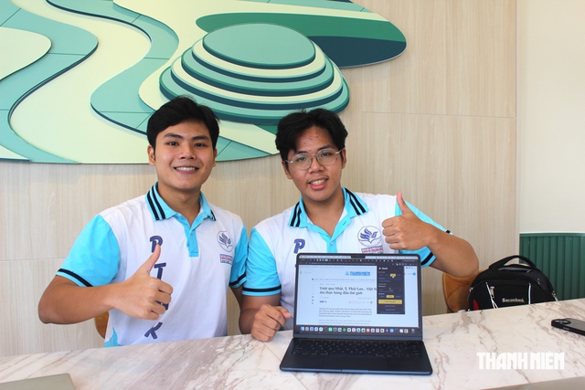 Học sinh Trường Phổ thông Năng khiếu làm tiện ích học tiếng Anh ngay khi lướt web - Ảnh 1.