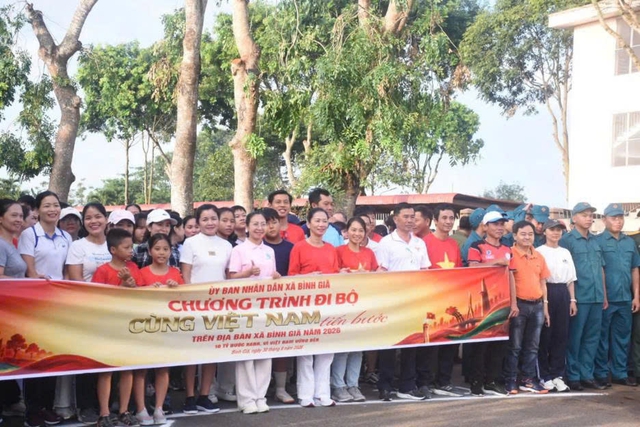 Xã Bình Giã tổ chức thành công chương trình đi bộ 'Cùng Việt Nam tiến bước 2026'- Ảnh 3.