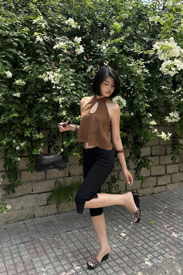 Diện đồ m&agrave;u n&acirc;u 'cực chuẩn' cho n&agrave;ng c&ocirc;ng sở lẫn dạo phố - Ảnh 7.