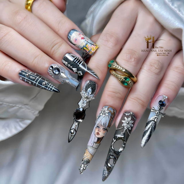 Bộ móng mất 7 tiếng hoàn thiện của nữ thợ nail từng bán quần áo ngoài chợ - Ảnh 3.