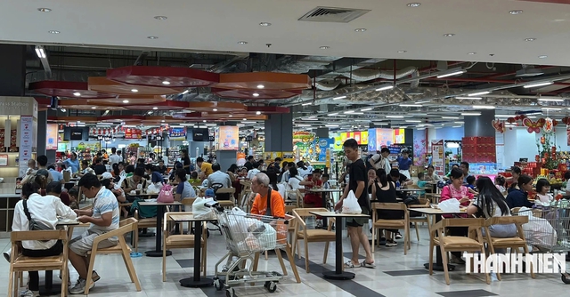 Nghỉ lễ 2.9, người trẻ ở lại TP.HCM: 'Kh&ocirc;ng đi xa vẫn vui' nhờ đến một nơi - Ảnh 5.