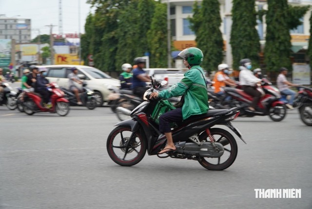 Shipper ng&agrave;y nghỉ lễ: C&oacute; g&igrave; kh&aacute;c ng&agrave;y thường? - Ảnh 5.