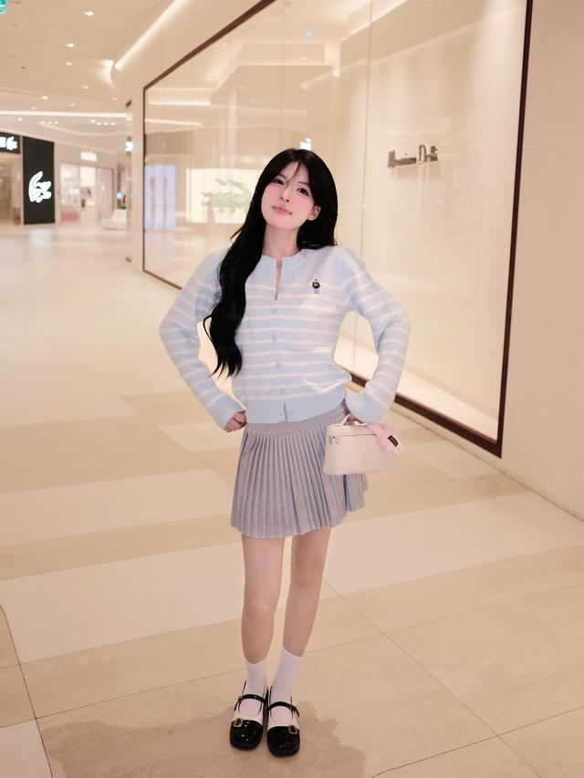Nhẹ nhàng ngày chuyển mùa cùng áo cardigan - Ảnh 8.