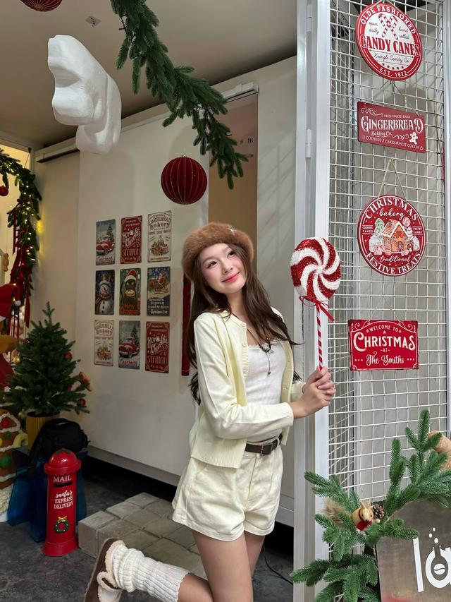 Diện v&ograve;ng cổ đen, nhỏ nhắn nhưng đủ l&agrave;m n&ecirc;n thần th&aacute;i- Ảnh 6.