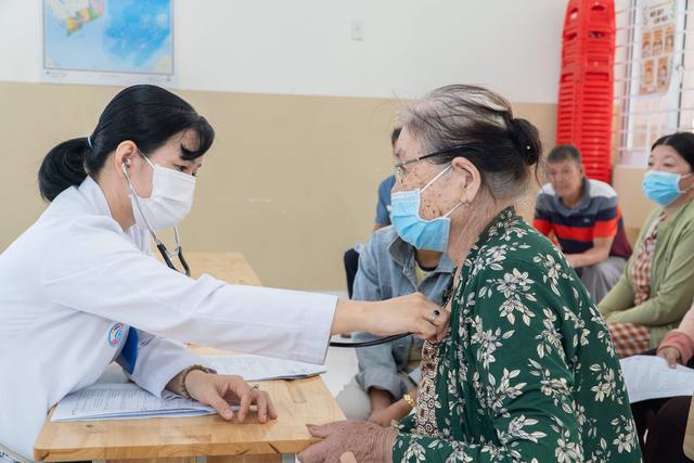 Khám sức khỏe toàn dân phi địa giới: Người dân có phải trả thêm chi phí? - Ảnh 2.
