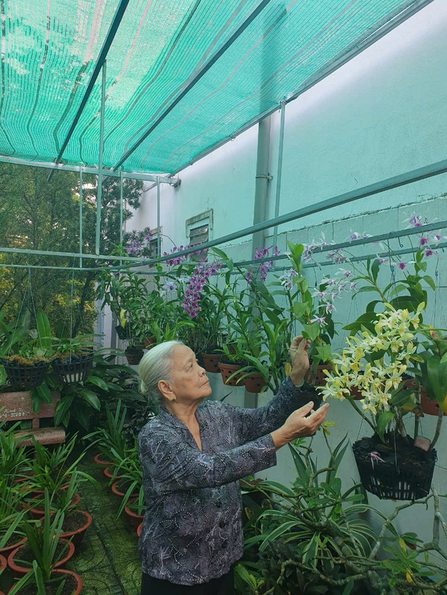Cách cụ bà U.90 kiếm tiền làm từ thiện- Ảnh 3.