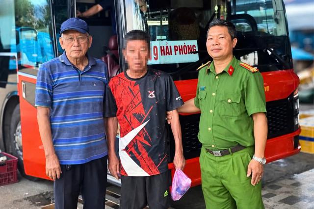 Người đàn ông ở Nghệ An đi lạc vào Quảng Ngãi được công an hỗ trợ - Ảnh 1.